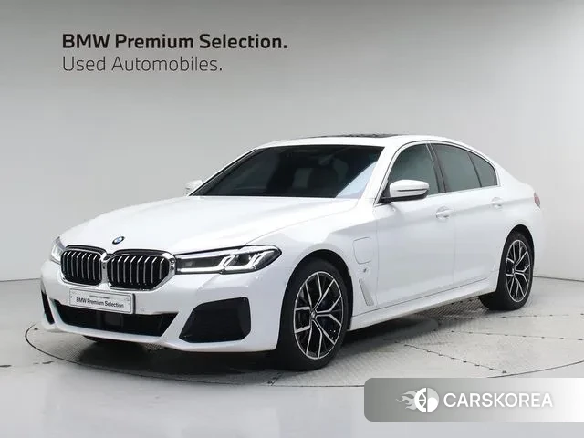 BMW 5 Series (G30) 2021 Белый из Кореи
