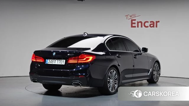 BMW 5 Series (G30) 2020 Черный из Кореи