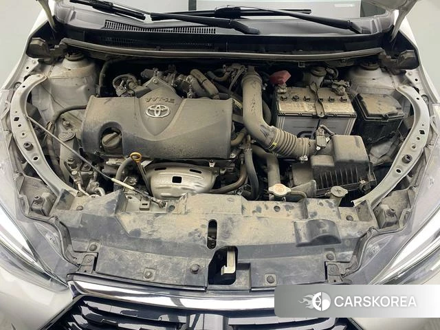 Toyota YARIS L Zhixuan 2022 Белый из Китая