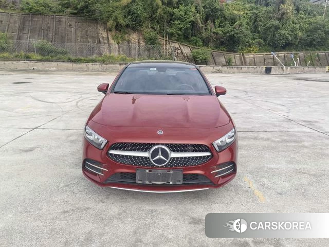 Mercedes-Benz Class A 2022 Красный из Китая