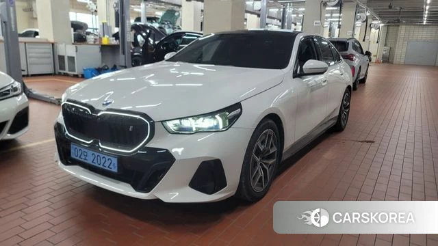BMW i5 (G60) 2025 Белый из Кореи