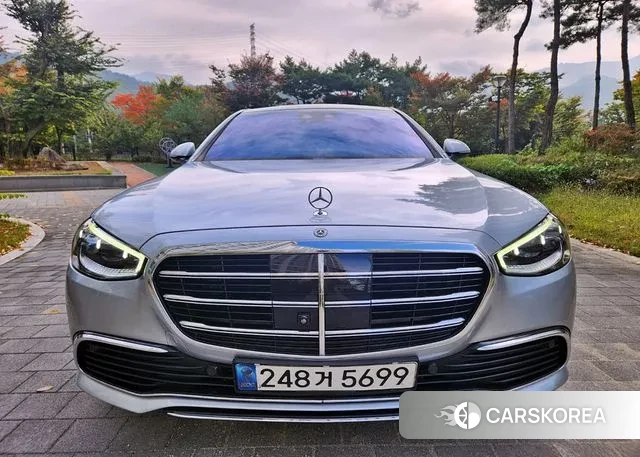 Mercedes-Benz S-Class W223 2022 Серебристо-серый из Кореи
