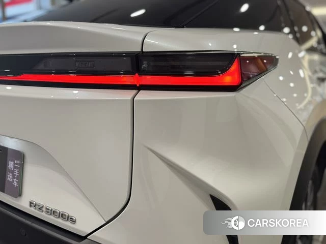 Lexus RZ 2024 Белый из Китая