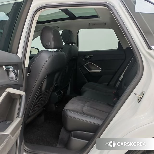 Audi Q3 2022 Белый из Китая