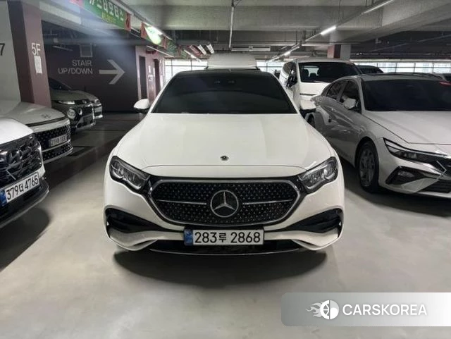 Mercedes-Benz E-Class W214 2025 Белый из Кореи