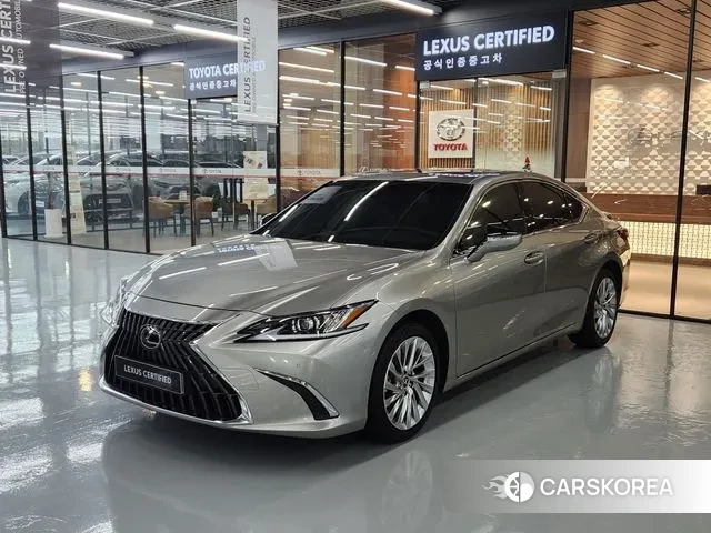 Lexus ES300h 7th generation 2022 Песочный из Кореи