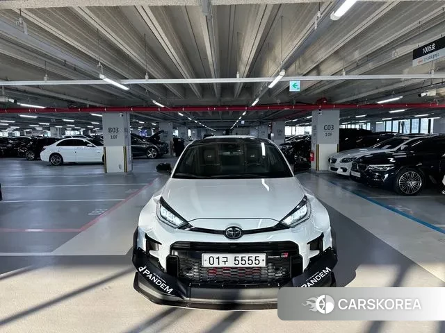 Toyota Yaris (Beats) 2021 Белый из Кореи