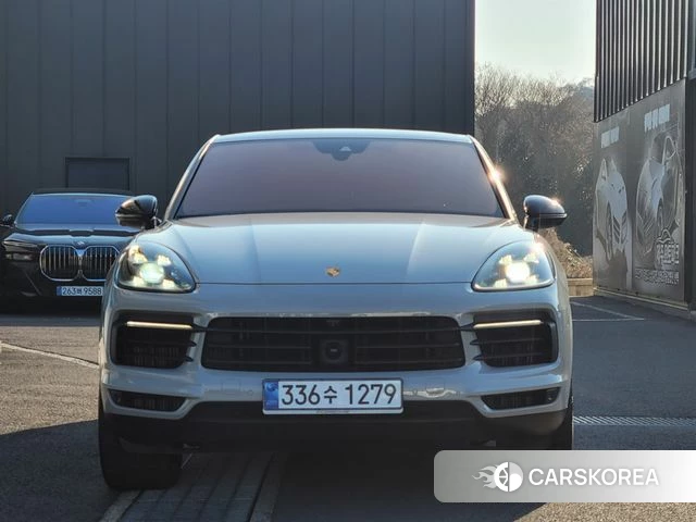 Porsche Cayenne (PO536) 2022 Серебристо-серый из Кореи