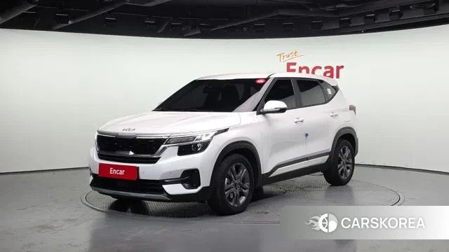 Kia Seltos 2022 Белый из Кореи