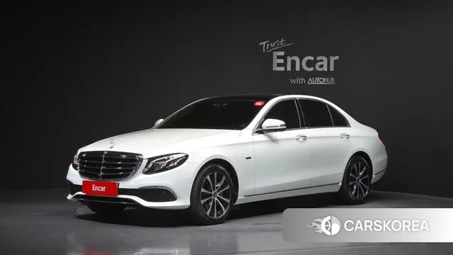 Mercedes-Benz E-Class W213 2019 Белый из Кореи