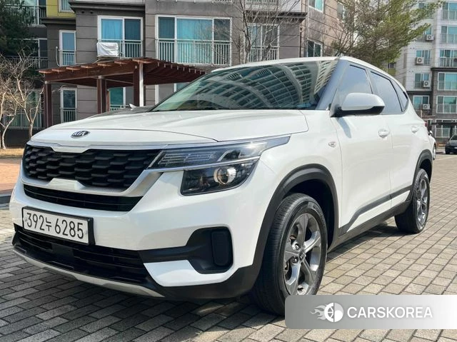 Kia Seltos 2021 Белый из Кореи