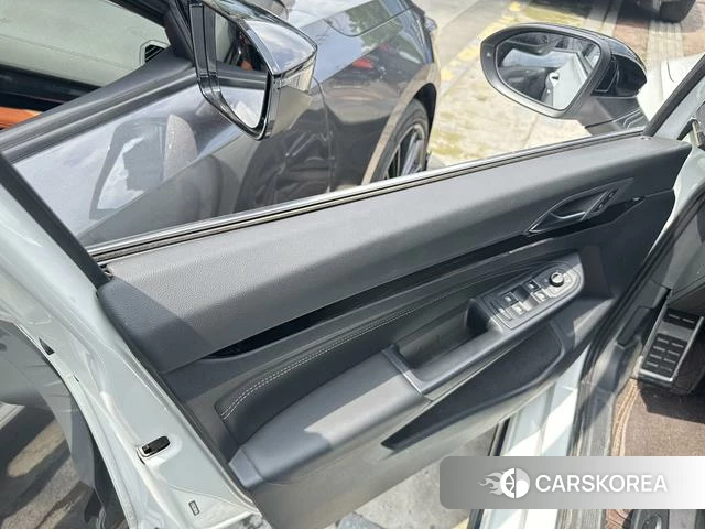Volkswagen Golf 2021 Белый из Китая