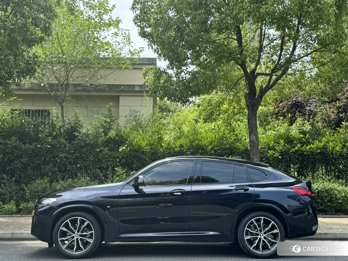 BMW X4 2021 Черный из Китая