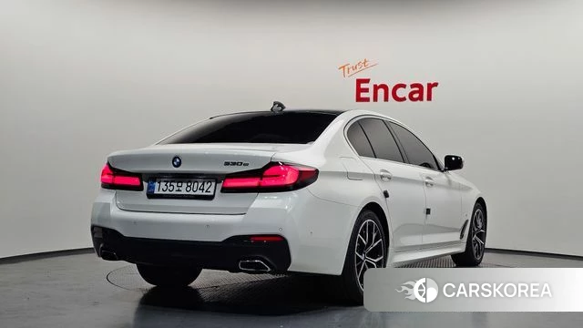 BMW 5 Series (G30) 2021 Белый из Кореи