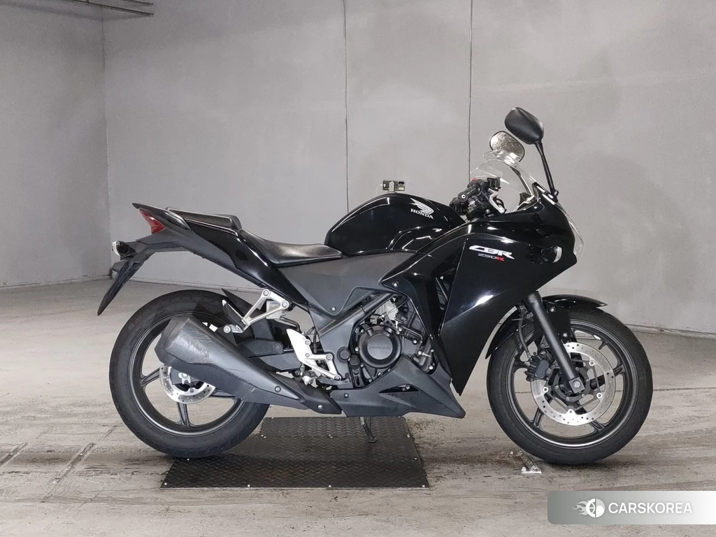 Проданный Honda CBR250R 2013 из Японии, фото 2