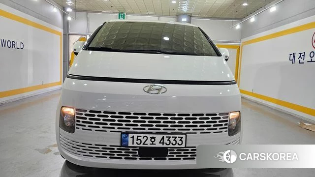 Hyundai Staria 2022 Белый из Кореи