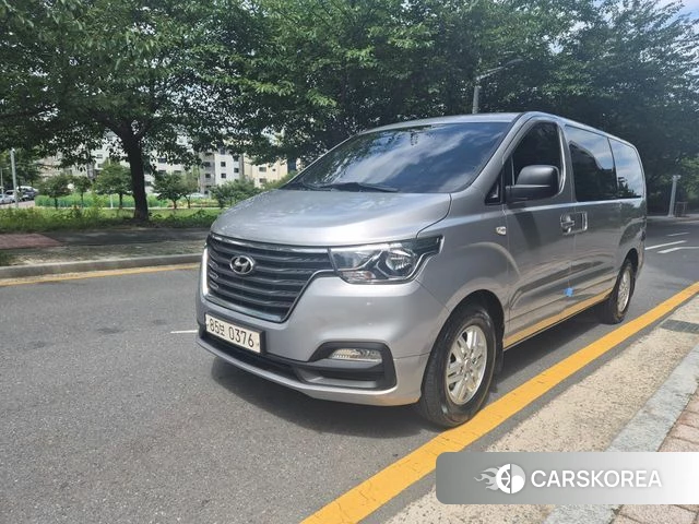 Hyundai The New Grand Starex 2020 Серебристо-серый из Кореи