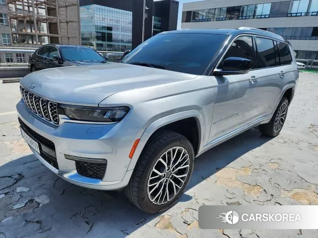 Jeep Grand Cherokee (WL) 2021 Серебряный из Кореи