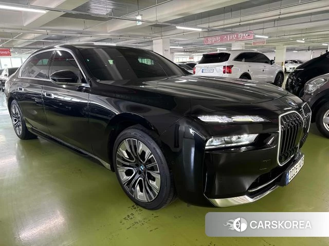 BMW 7 Series (G70) 2023 Черный из Кореи