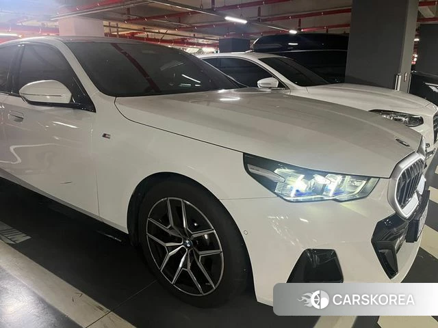BMW 5 Series (G60) 2025 Белый из Кореи