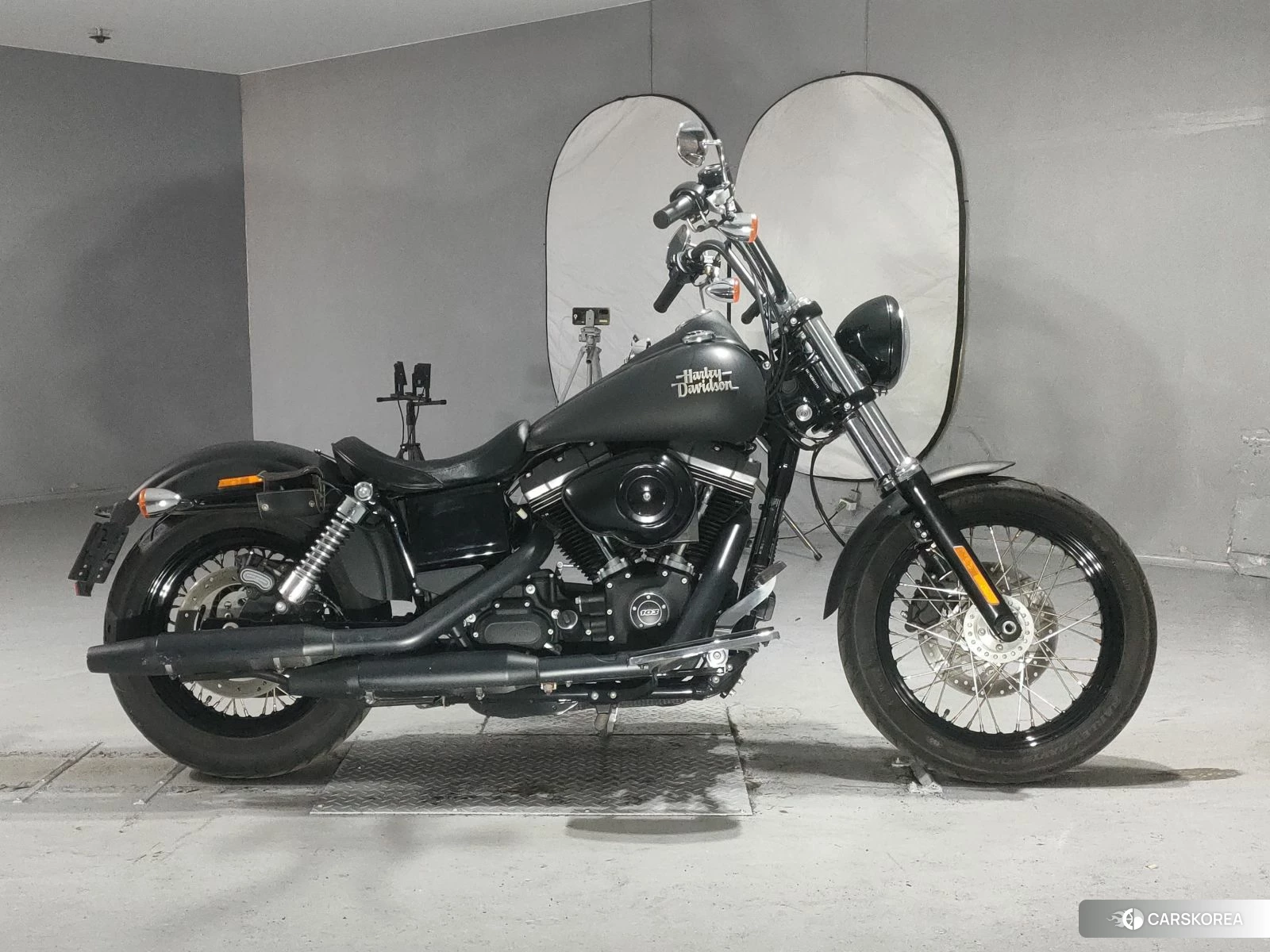 Harley-Davidson Dyna Street Bob FXDB1690 2017 из Японии