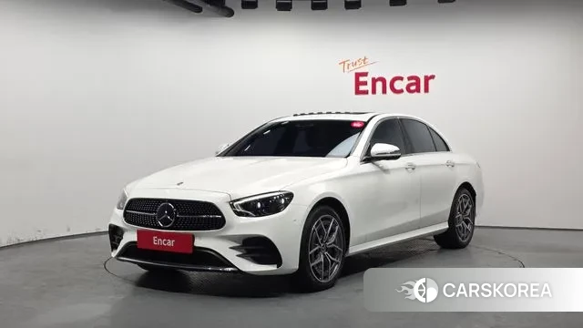 Mercedes-Benz E-Class W213 2022 Белый из Кореи