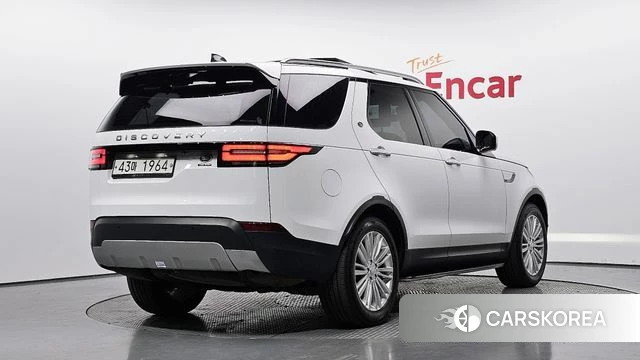 Land Rover Discovery 5 2019 Белый из Кореи