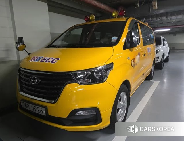 Hyundai The New Grand Starex 2018 Желтый из Кореи