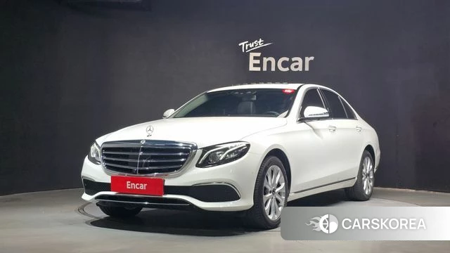 Mercedes-Benz E-Class W213 2020 Белый из Кореи