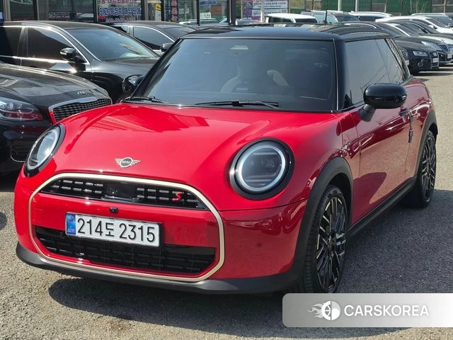 Mini Cooper S 4th Generation 2025 Красный из Кореи