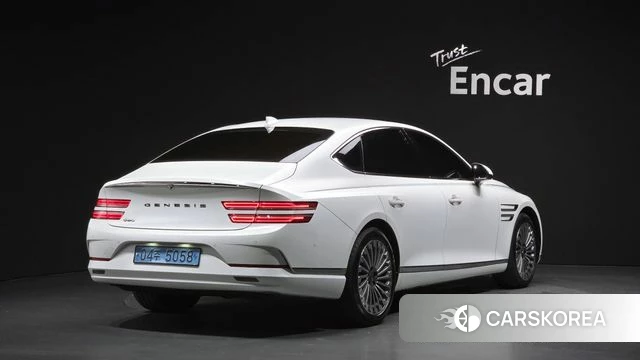 Genesis Electrified G80 (RG3) 2022 Белый из Кореи