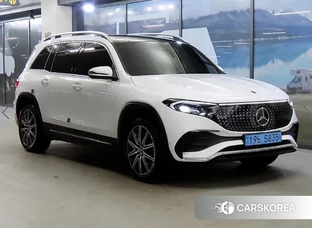 Mercedes-Benz EQB X243 2024 Белый из Кореи