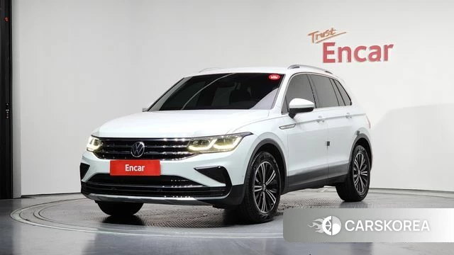 Volkswagen Tiguan second Generation 2021 Белый из Кореи