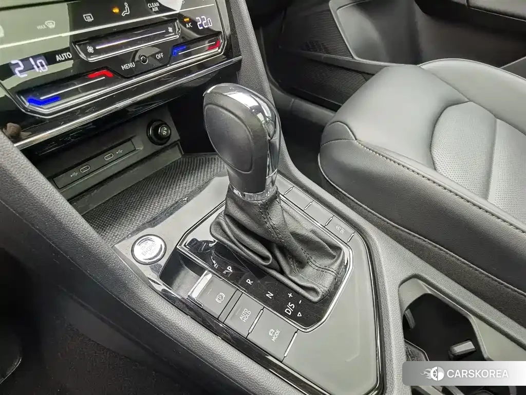 Volkswagen Tharu 2022 Silver/gray из Китая