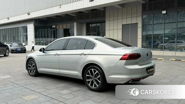 Volkswagen Magotan 2021 Шампань из Китая