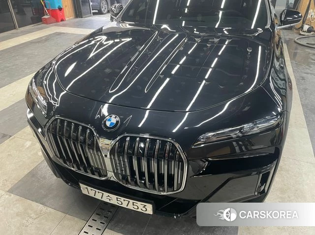 BMW 7 Series (G70) 2024 Черный из Кореи