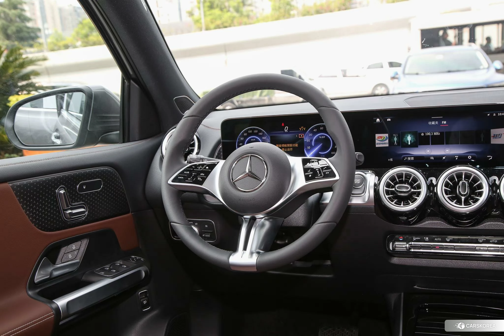 Mercedes-Benz EQB 2024 Белый из Китая