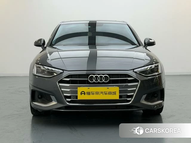 Audi A4L 2022 Темно-серый из Китая