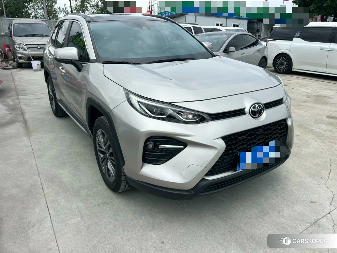 Toyota Wilanda 2023 Шампань из Китая