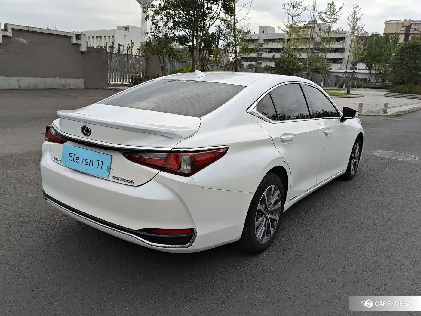 Lexus ES 2022 Белый из Китая