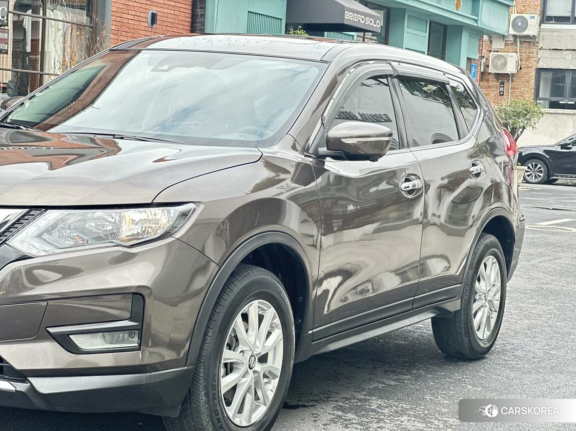 Nissan Qijun 2019 Шампань из Китая