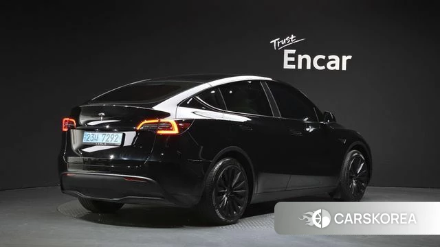 Tesla Model Y 2023 Черный из Кореи