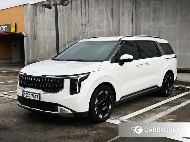 Kia The New Carnival 4th Generation 2025 Белый из Кореи