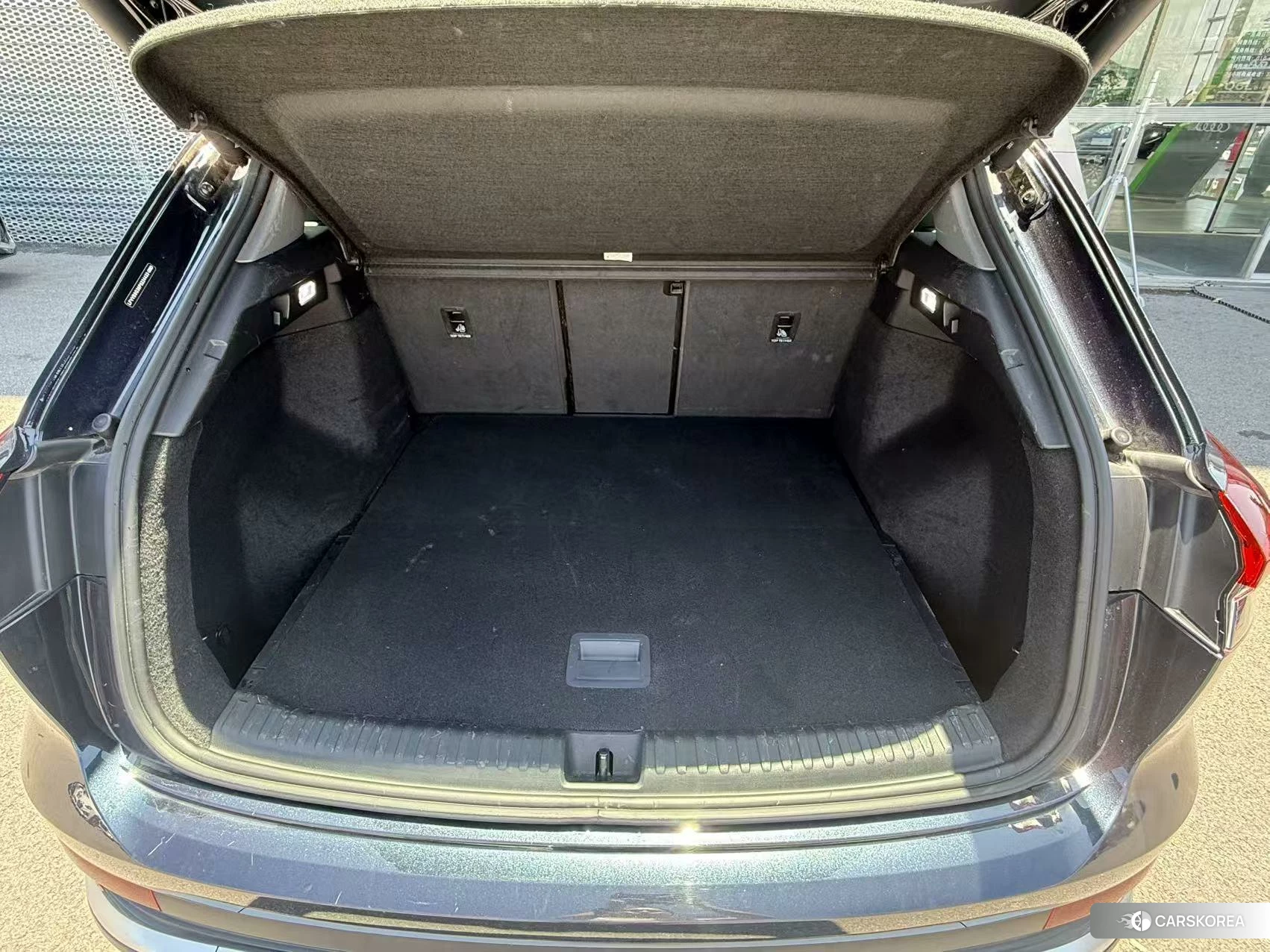 Audi Q4 2023 Синий из Китая