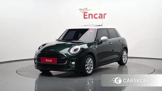 Mini Cooper D 2018 Темно-зеленый из Кореи
