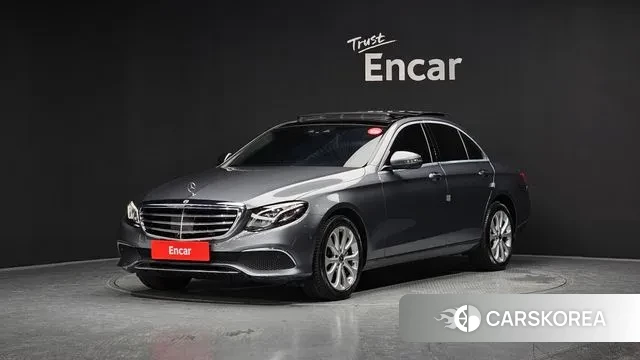 Mercedes-Benz E-Class W213 2018 Серый из Кореи