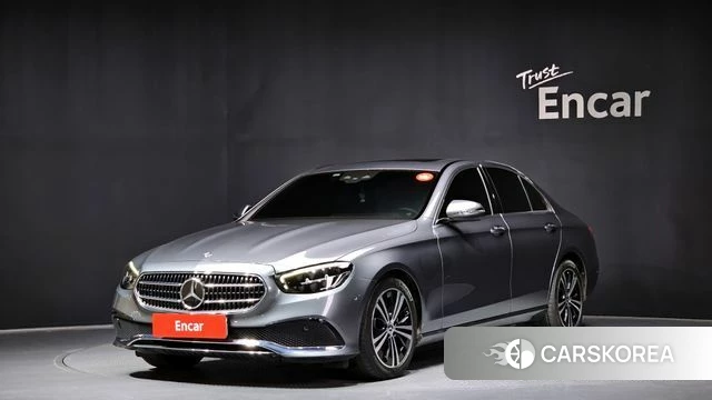 Mercedes-Benz E-Class W213 2021 Серебристо-серый из Кореи