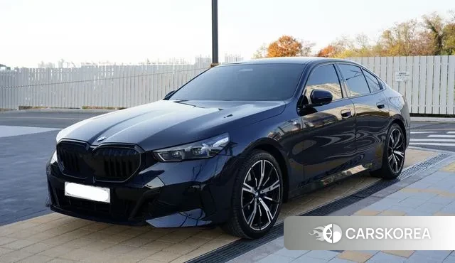 BMW 5 Series (G60) 2025 Черный из Кореи