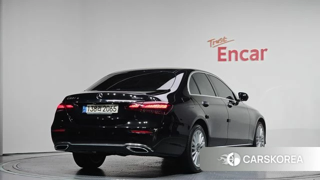 Mercedes-Benz E-Class W213 2022 Черный из Кореи