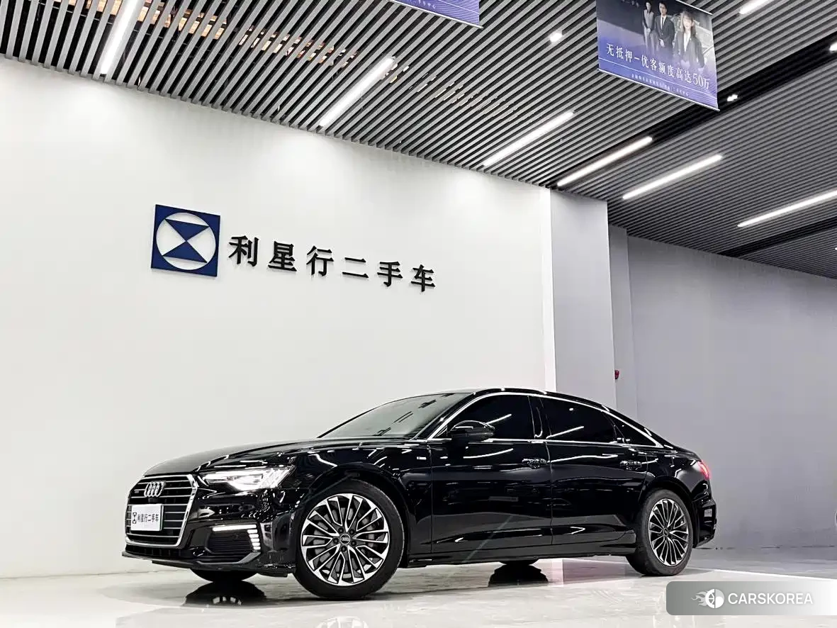 Audi A6L 2022 Черный из Китая